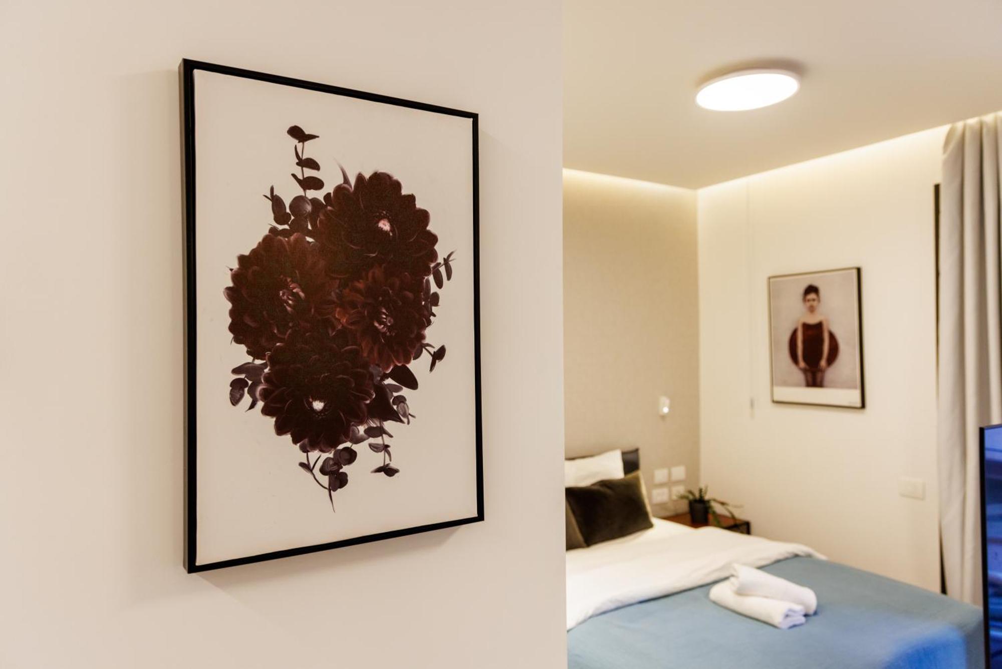 Herzl Luxury Hotel By Nimizz Tel Aviv Buitenkant foto