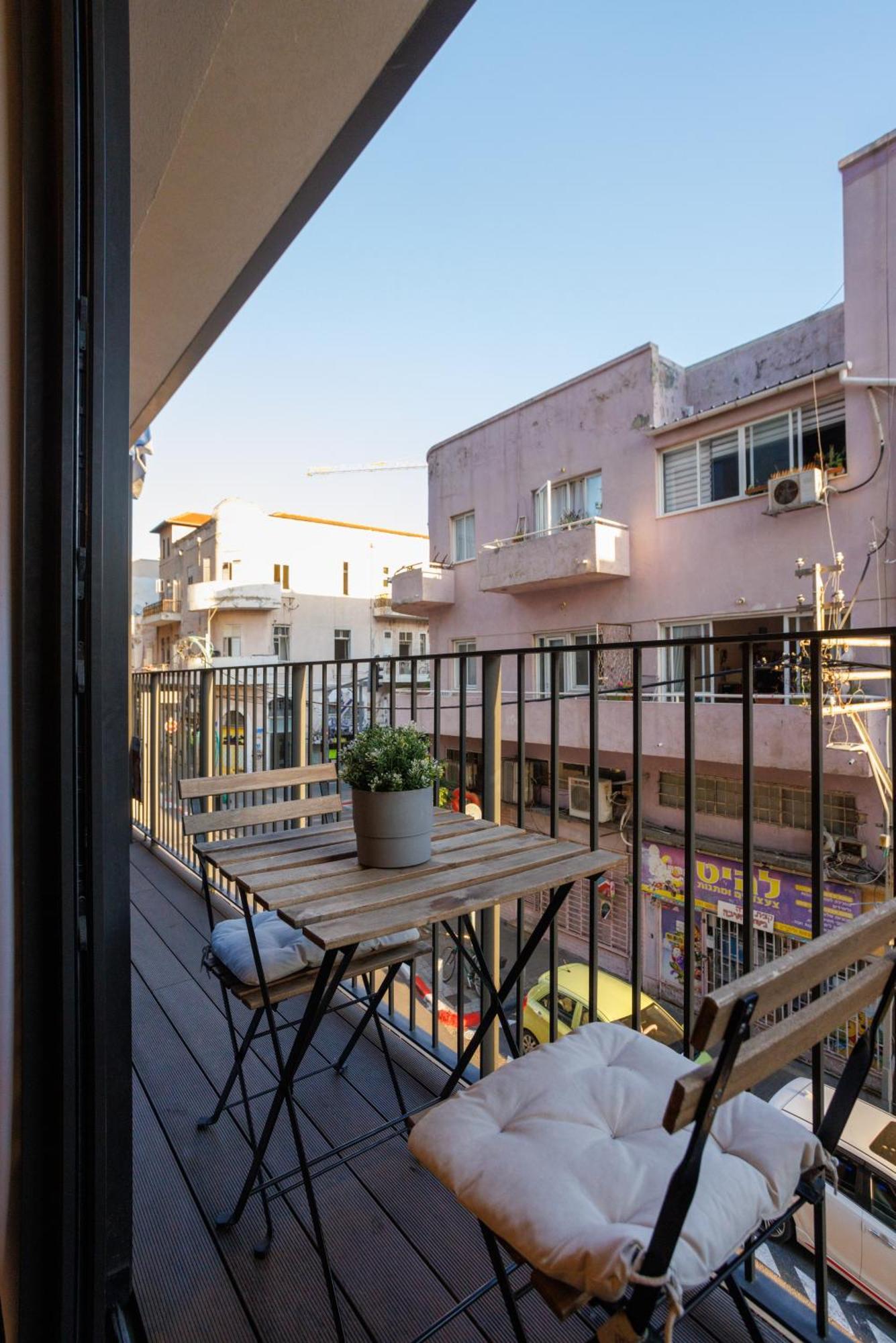 Herzl Luxury Hotel By Nimizz Tel Aviv Buitenkant foto