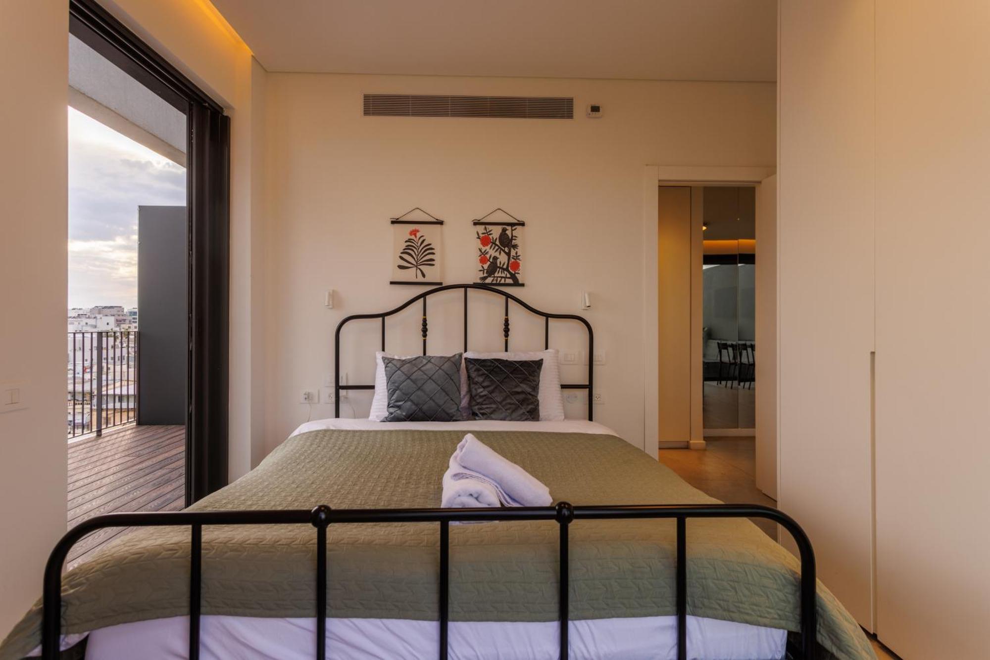 Herzl Luxury Hotel By Nimizz Tel Aviv Buitenkant foto
