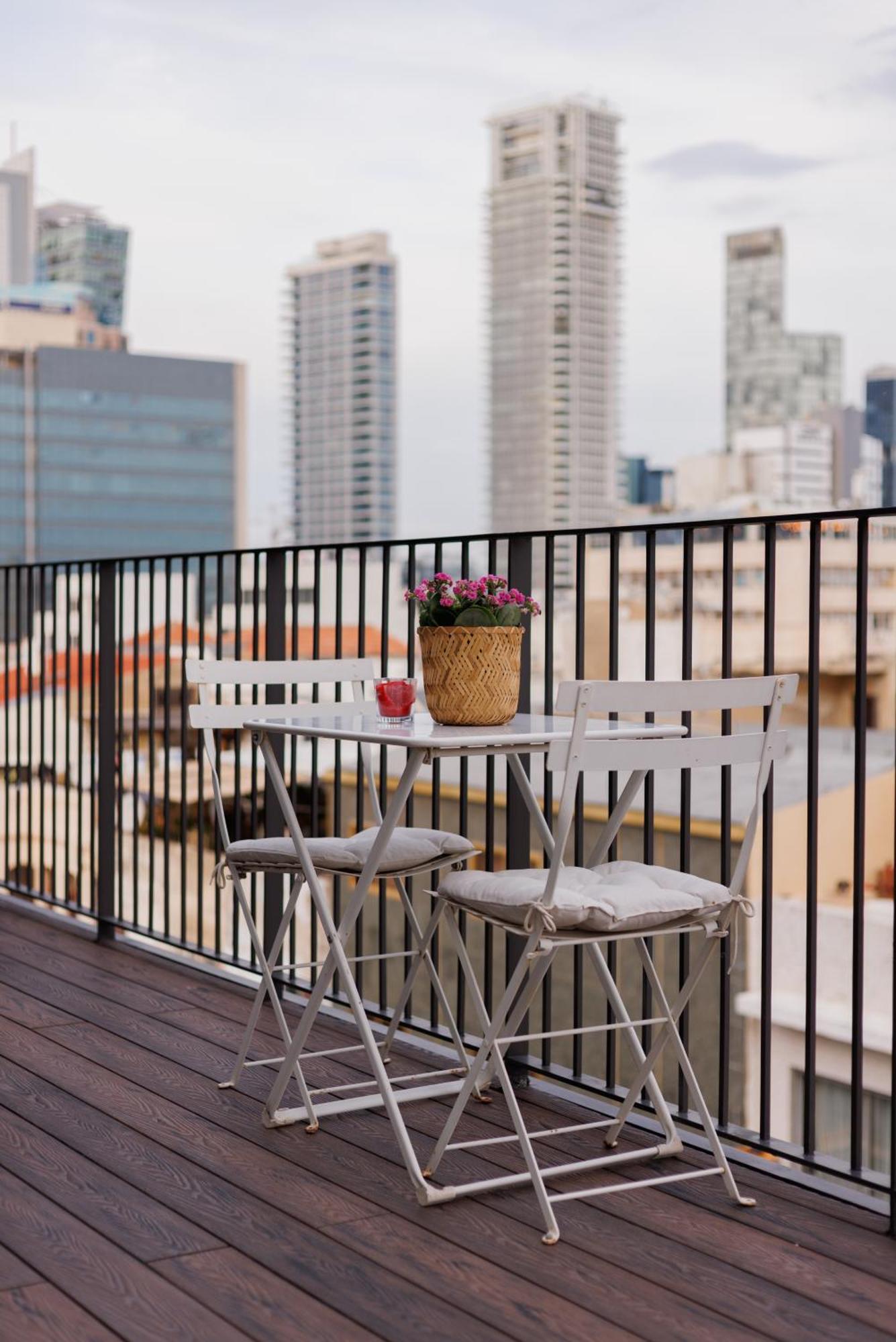 Herzl Luxury Hotel By Nimizz Tel Aviv Buitenkant foto